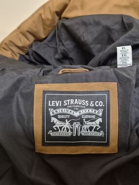 Levi's Men’s Brown and Black Puffer Jacket - XL